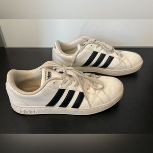 Adidas Grand Court Sneakers in White with Black Stripes Size 8